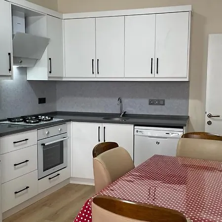 Daire Ln Suites *